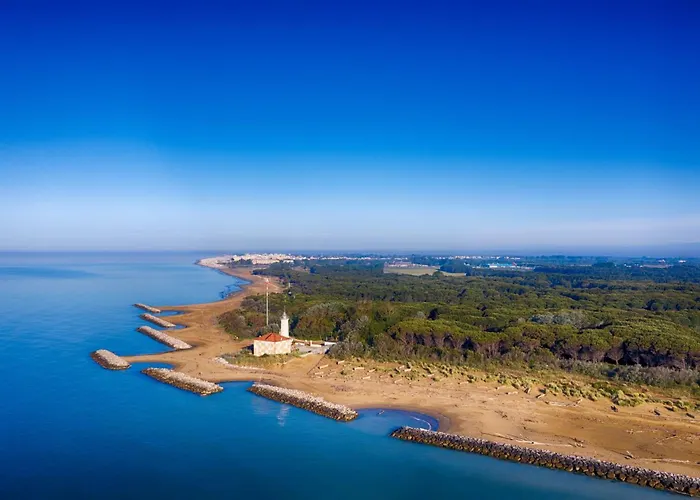 Bright Flat With Pool And Garden Apartament